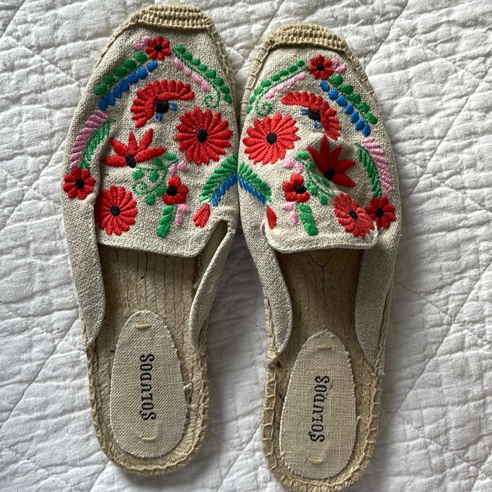 Excellent condition soludos espadrille mules
